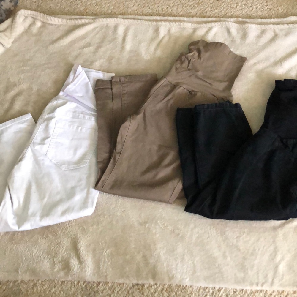 Maternity capris